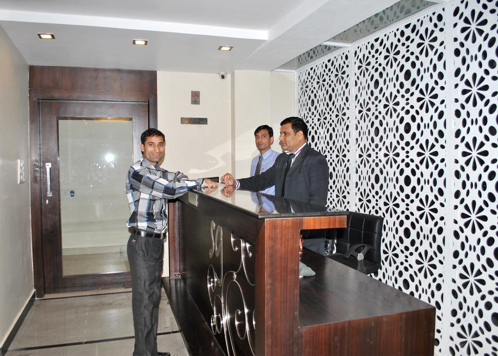 The Sapphire Grand Hotel Varanasi Exterior photo