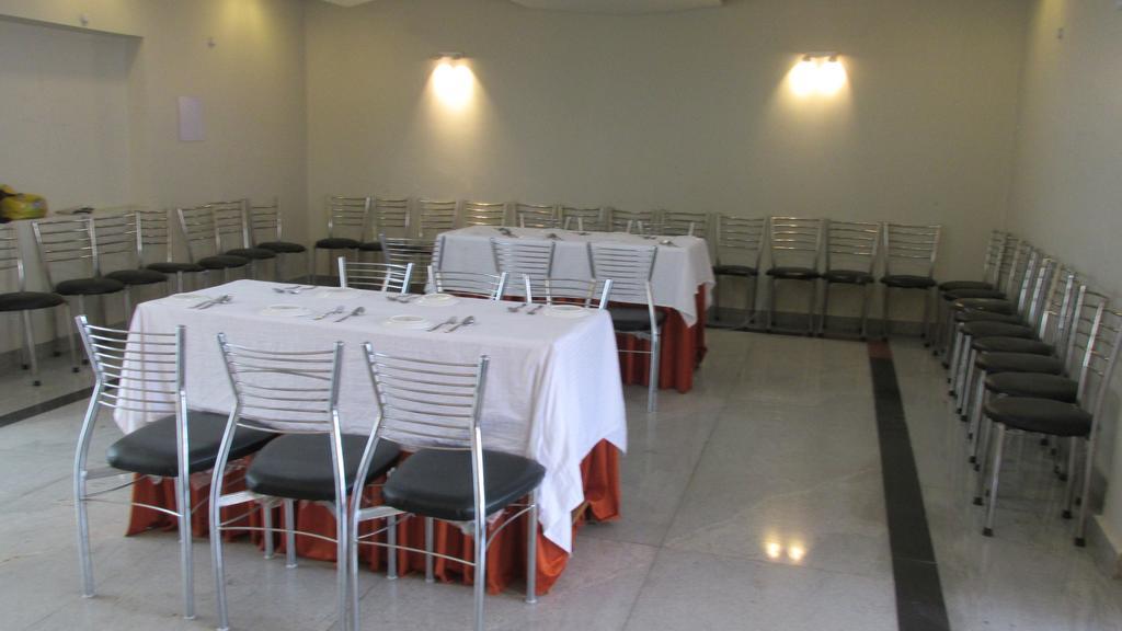 The Sapphire Grand Hotel Varanasi Exterior photo