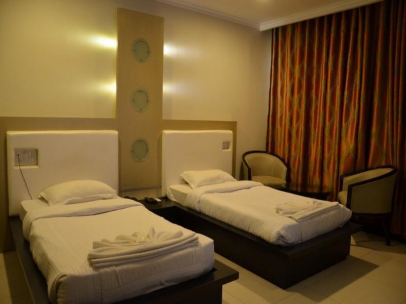 The Sapphire Grand Hotel Varanasi Exterior photo