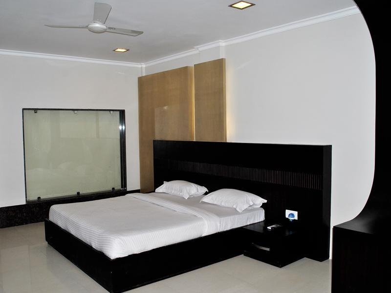 The Sapphire Grand Hotel Varanasi Exterior photo